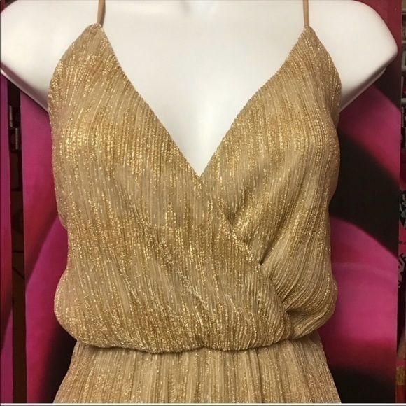 ❣️ Sale was 45$ down sizing ❣️ Gold surpliced dress- great holiday dress. - Picture 7 of 8